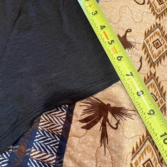 RBX Hocus Pocus “Legends Never Die” Graphic Tee women’s XL - Picture 8 of 9